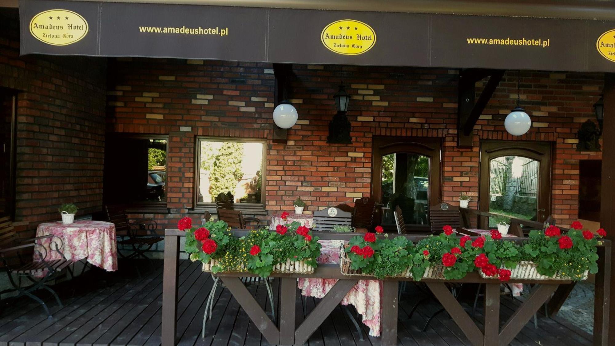 Amadeus Hotel Zielona Gora 외부 사진